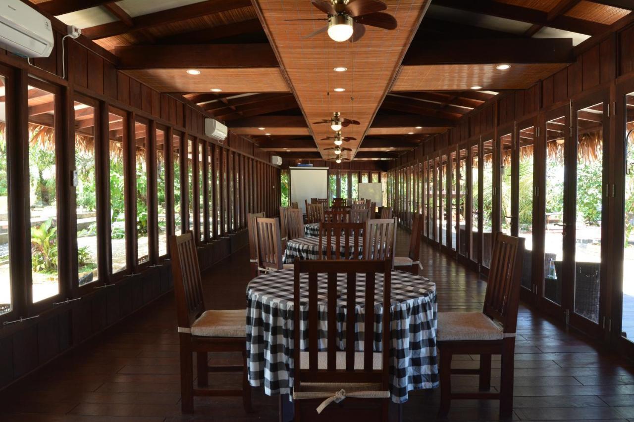 Kasuari Valley Beach Resort Sorong Ngoại thất bức ảnh