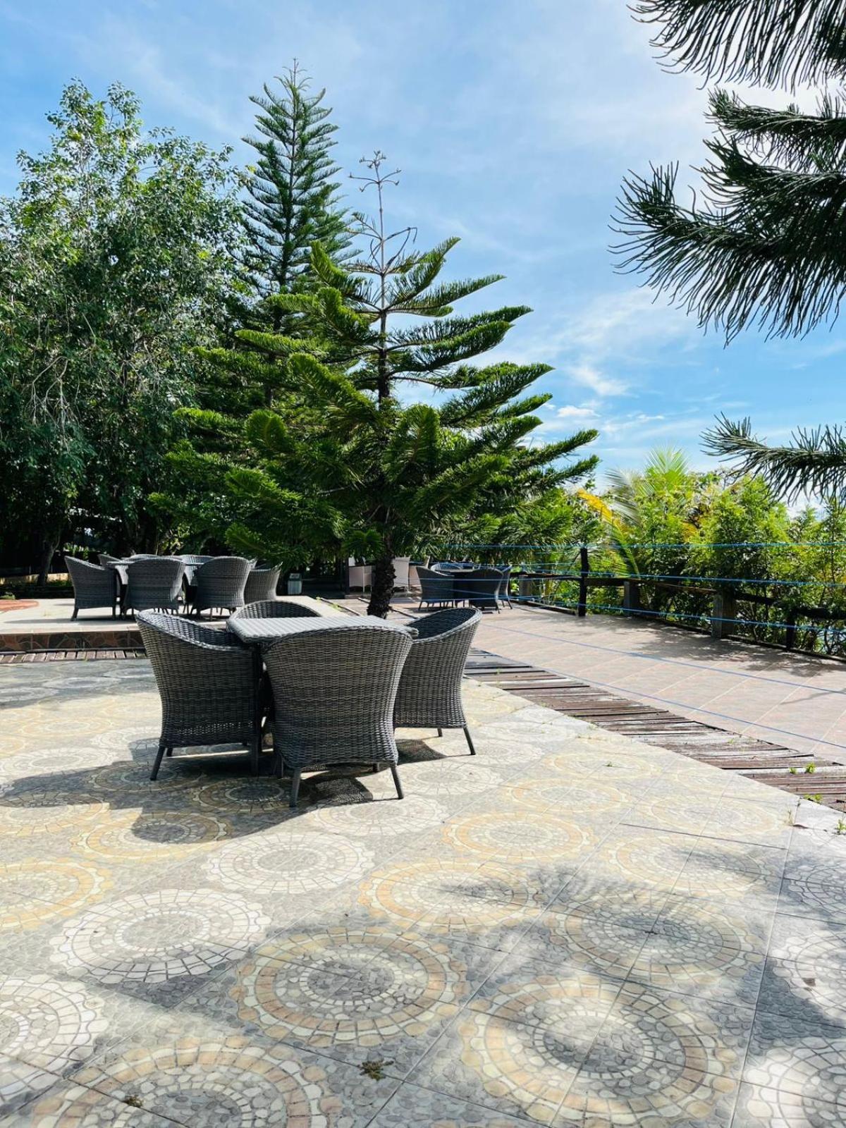 Kasuari Valley Beach Resort Sorong Ngoại thất bức ảnh