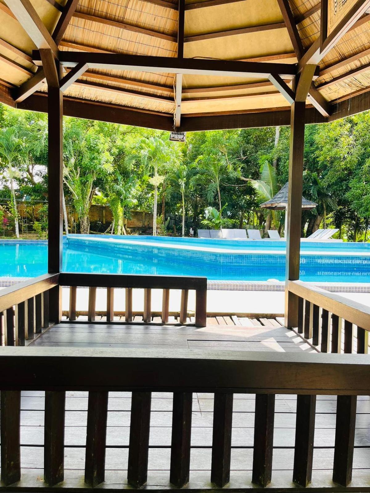 Kasuari Valley Beach Resort Sorong Ngoại thất bức ảnh