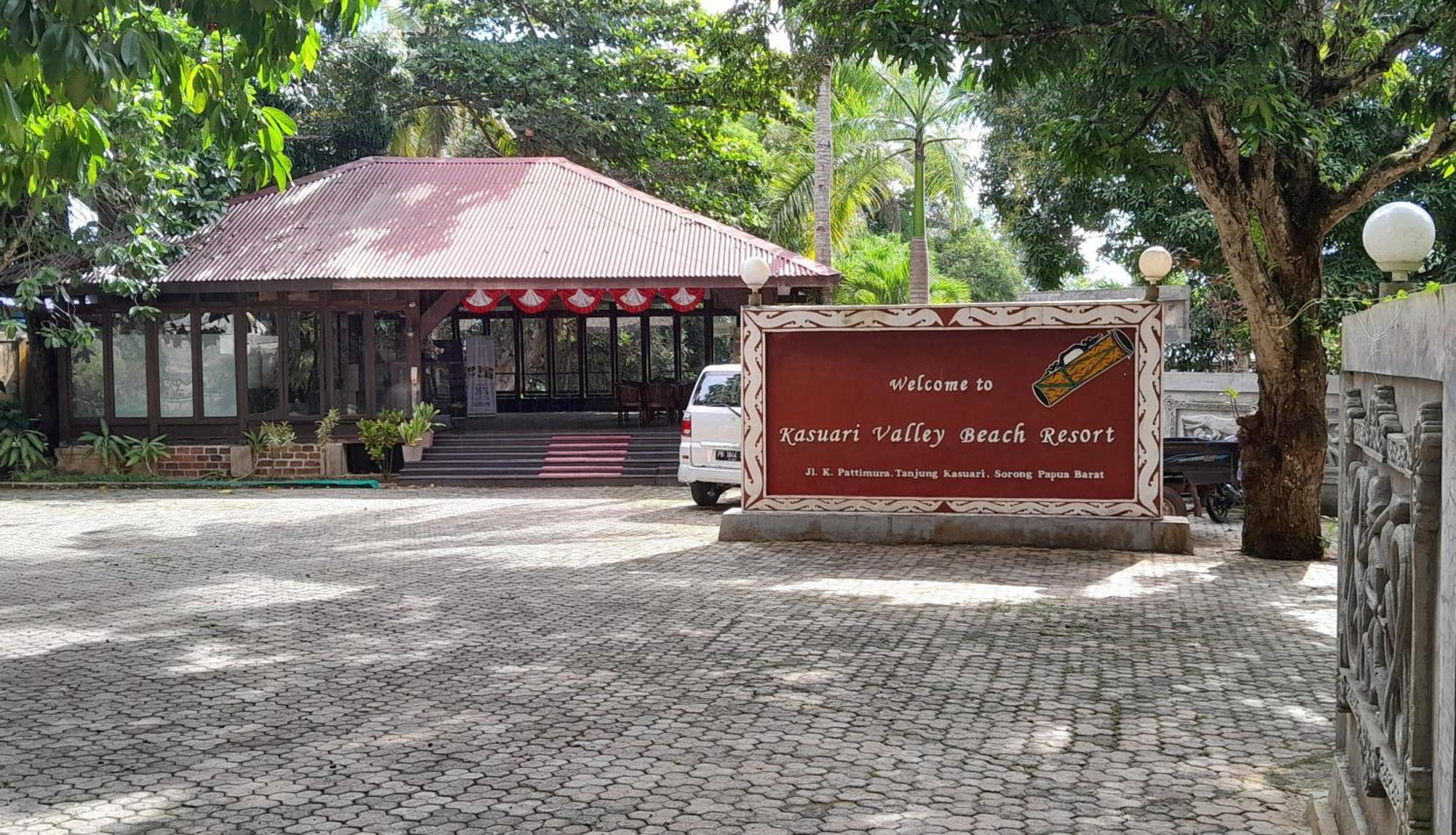 Kasuari Valley Beach Resort Sorong Ngoại thất bức ảnh